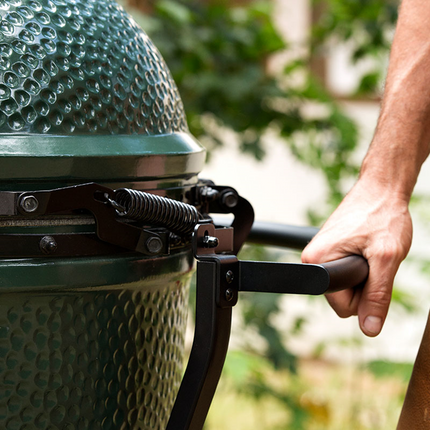 Big Green Egg Medium met Integgrated Nest & Handler en zijtafels